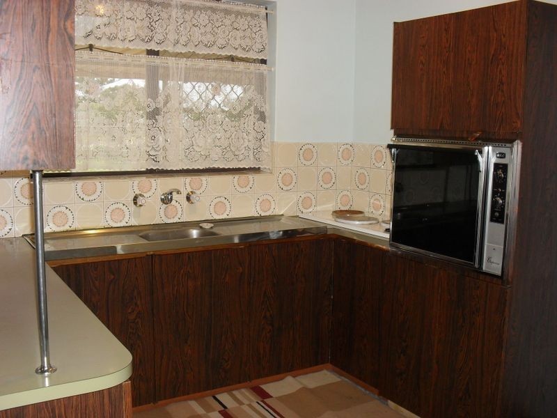 2/736 Rowley Road, Oakford WA 6121