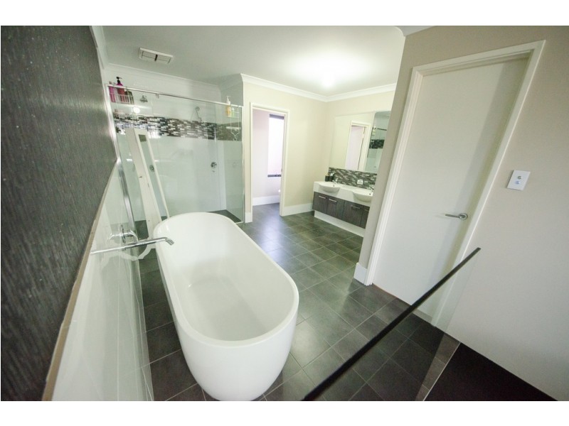 94 Dovedale Street, Harrisdale WA 6112