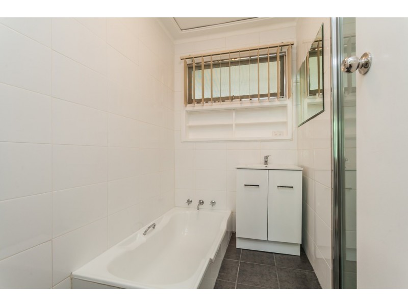 26 Gosnells Road West, Maddington WA 6109