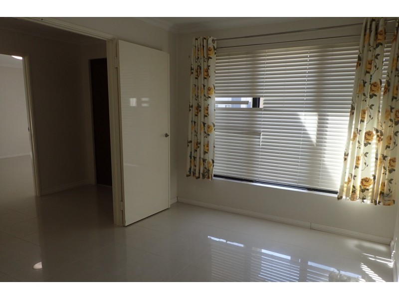 69 Waterfoot Loop, Canning Vale WA 6155