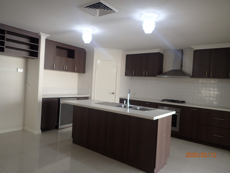 69 Waterfoot Loop, Canning Vale WA 6155