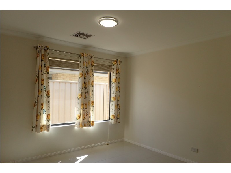 69 Waterfoot Loop, Canning Vale WA 6155