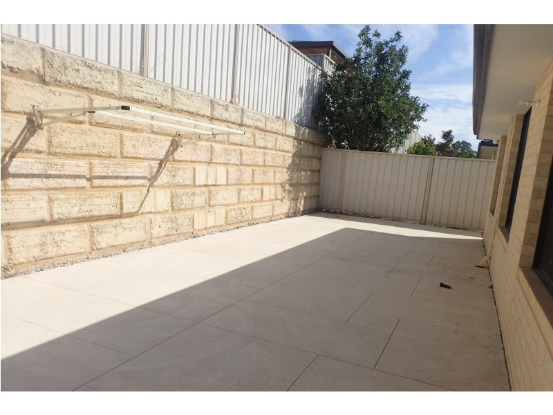 69 Waterfoot Loop, Canning Vale WA 6155