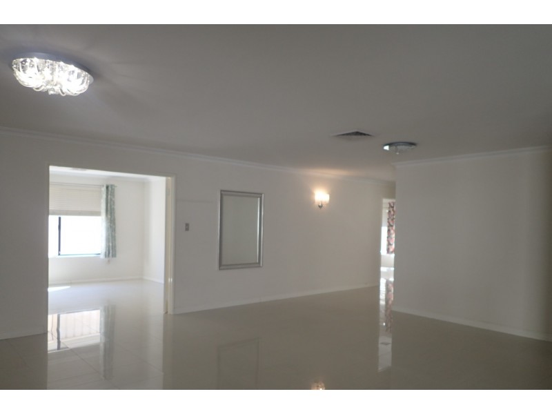 69 Waterfoot Loop, Canning Vale WA 6155