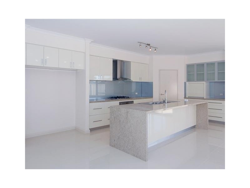 37 Waterfoot Loop, Canning Vale WA 6155