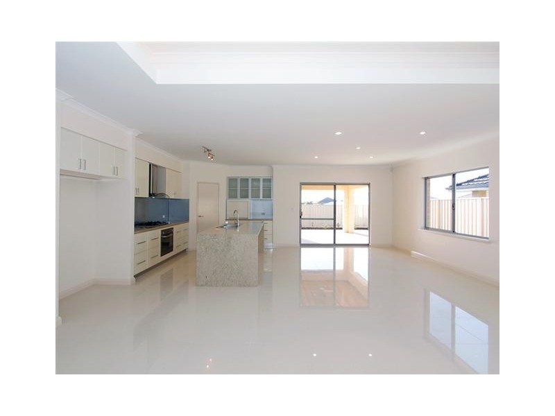 37 Waterfoot Loop, Canning Vale WA 6155
