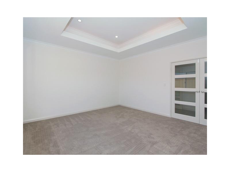 37 Waterfoot Loop, Canning Vale WA 6155