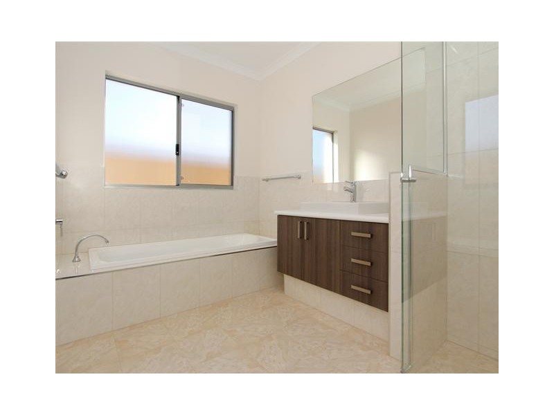 37 Waterfoot Loop, Canning Vale WA 6155
