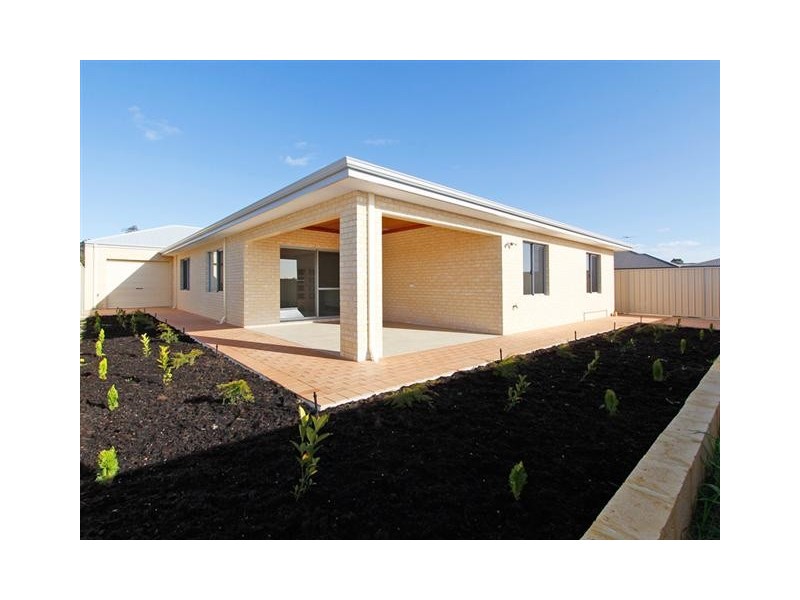 37 Waterfoot Loop, Canning Vale WA 6155