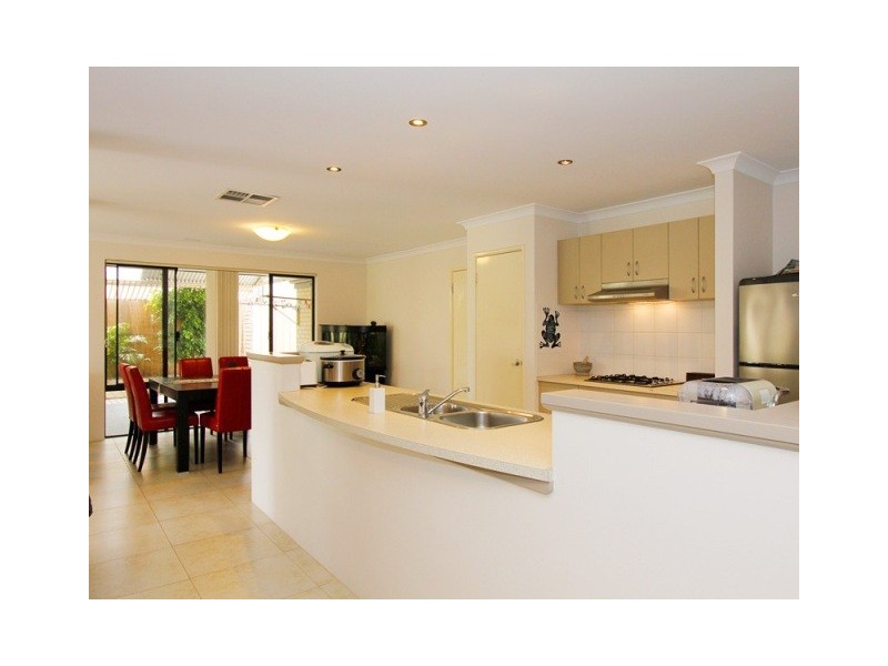 12 Miniata Way, Canning Vale WA 6155