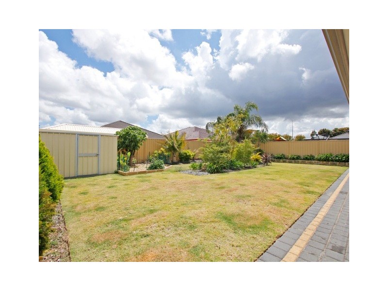 12 Miniata Way, Canning Vale WA 6155