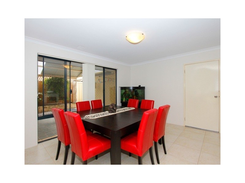 12 Miniata Way, Canning Vale WA 6155