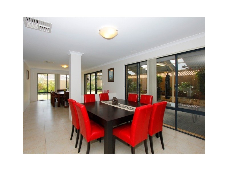 12 Miniata Way, Canning Vale WA 6155