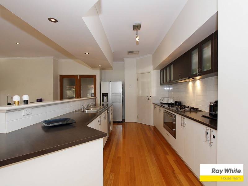 49 Waterperry Drive, Canning Vale WA 6155