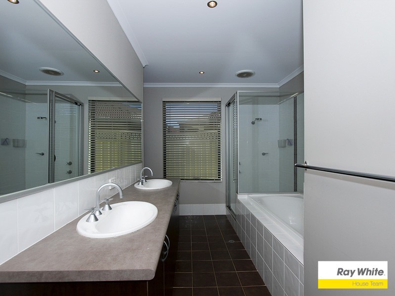 49 Waterperry Drive, Canning Vale WA 6155