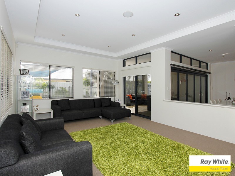 49 Waterperry Drive, Canning Vale WA 6155