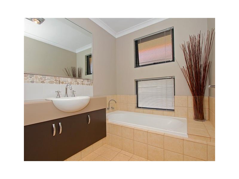 70 Daleford Way, Southern River WA 6110