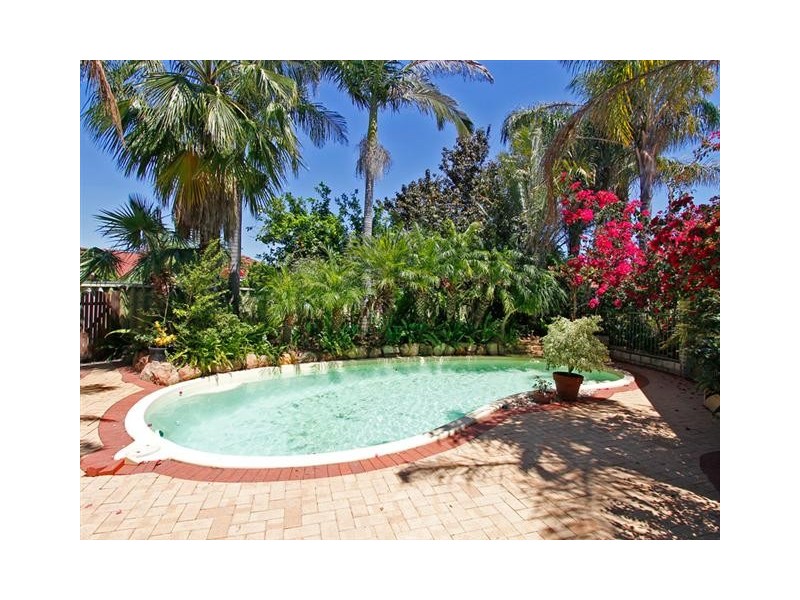 10 Durness Place, Canning Vale WA 6155