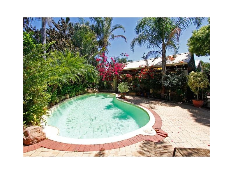 10 Durness Place, Canning Vale WA 6155