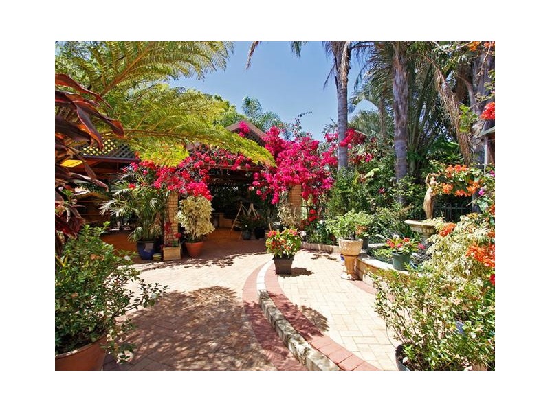 10 Durness Place, Canning Vale WA 6155