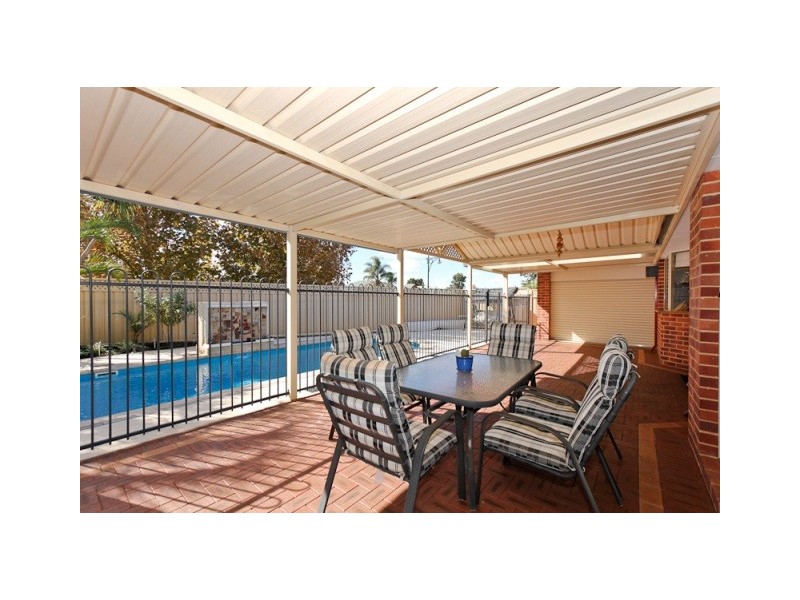 1 Gundaring Turn, Canning Vale WA 6155