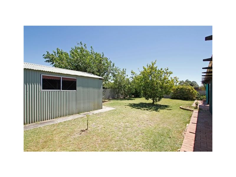 123 Berehaven Avenue, Thornlie WA 6108