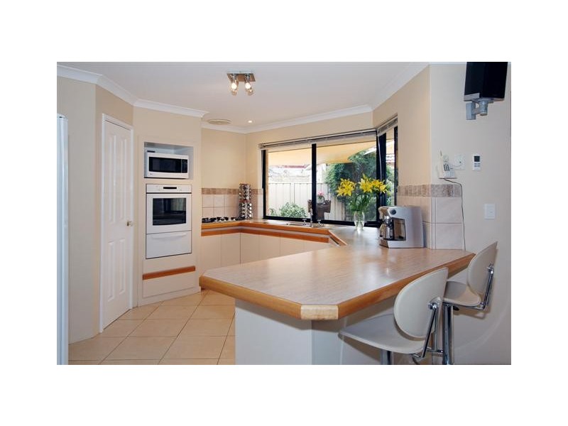 6 Peel Road, Coogee WA 6166