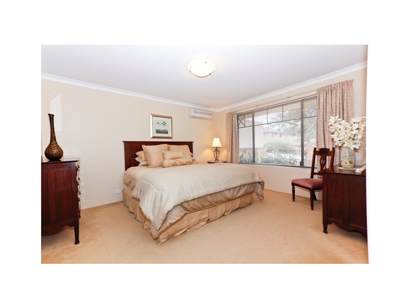 6 Peel Road, Coogee WA 6166