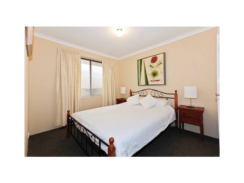 6 Peel Road, Coogee WA 6166