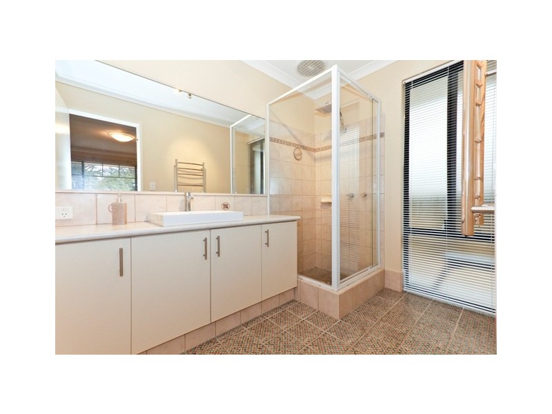 6 Peel Road, Coogee WA 6166