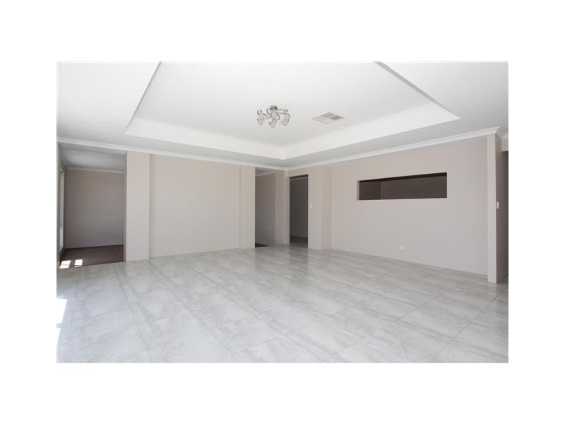 11 Carnaby Way, Harrisdale WA 6112