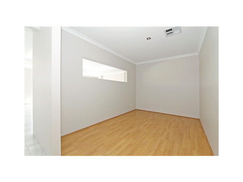 11 Carnaby Way, Harrisdale WA 6112