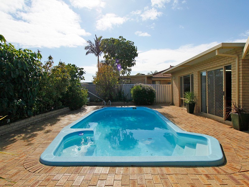 5 Redfern Close, Thornlie WA 6108