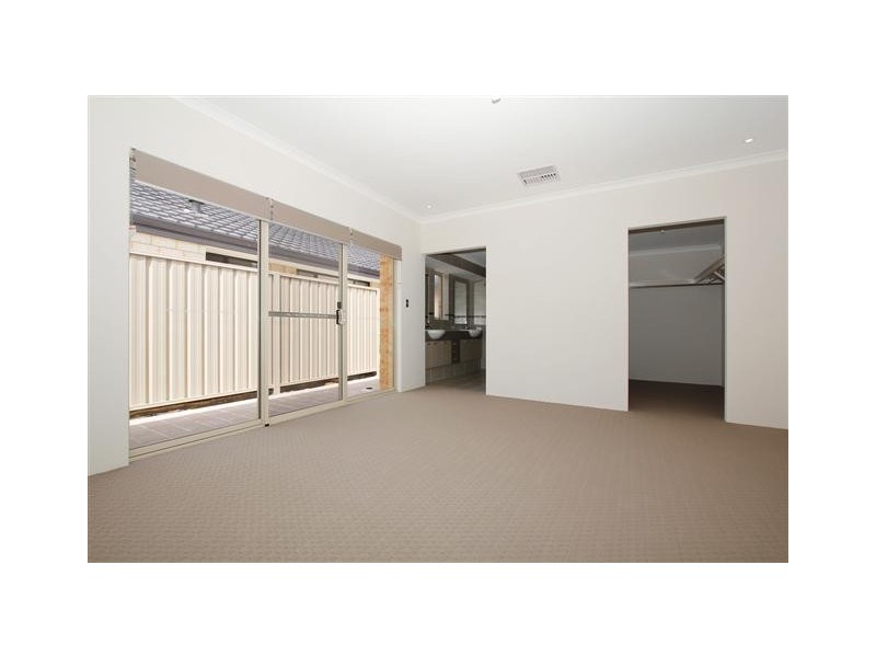 79 Waterfoot Loop, Canning Vale WA 6155