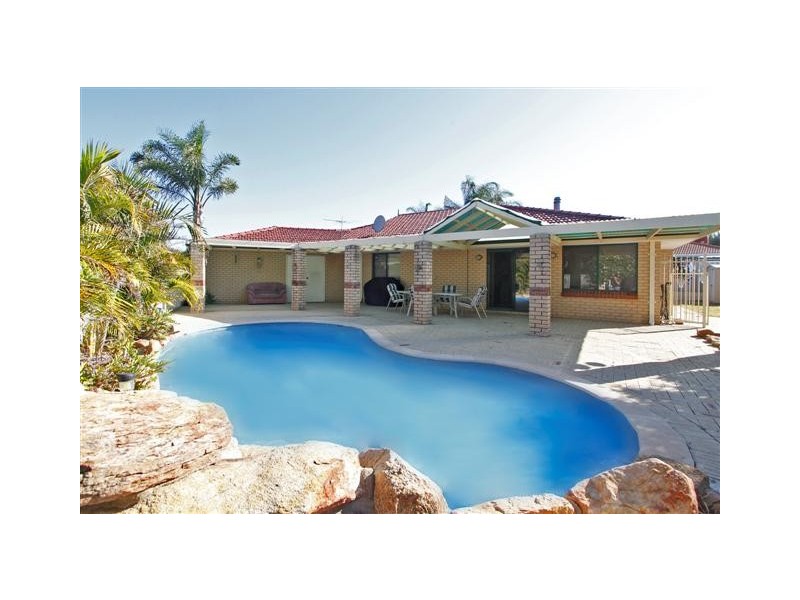 8 Chesham Mews, Canning Vale WA 6155