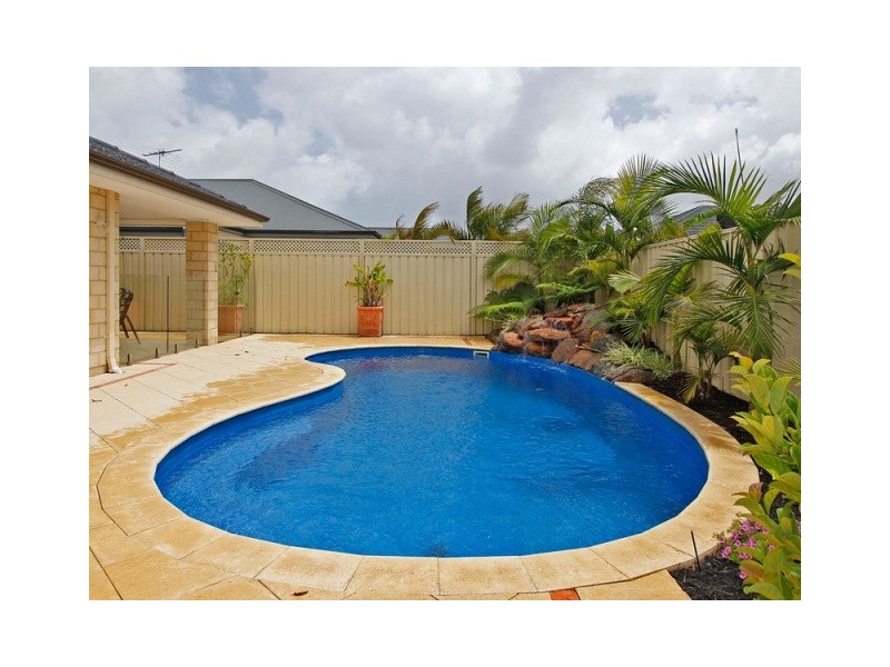 29 Pebble Bush Drive, Canning Vale WA 6155