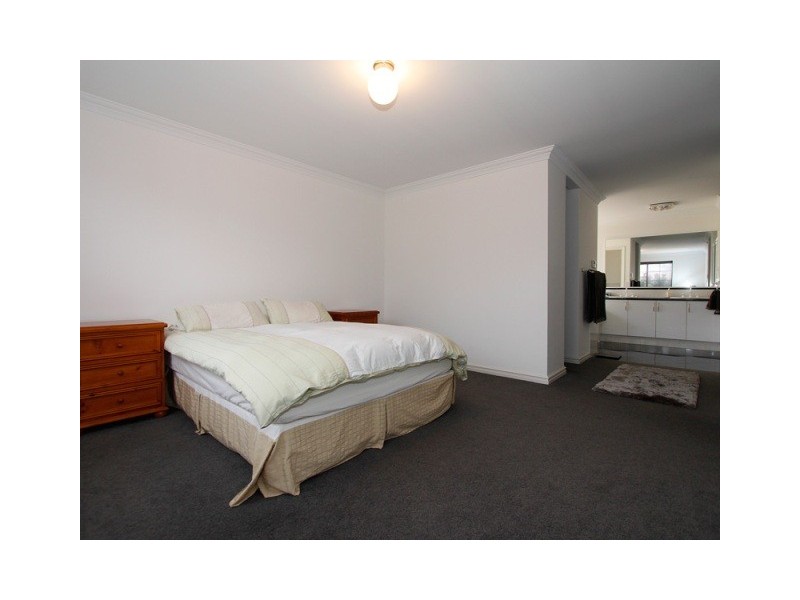 29 Pebble Bush Drive, Canning Vale WA 6155