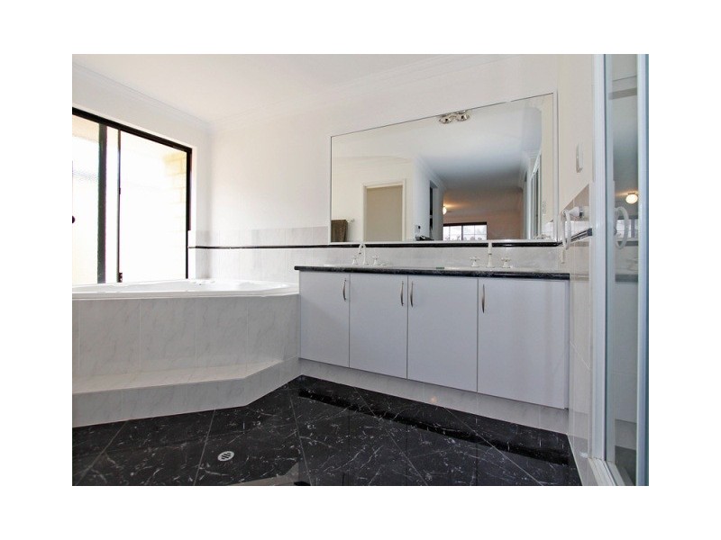 29 Pebble Bush Drive, Canning Vale WA 6155