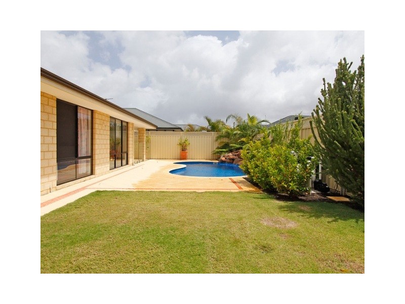 29 Pebble Bush Drive, Canning Vale WA 6155