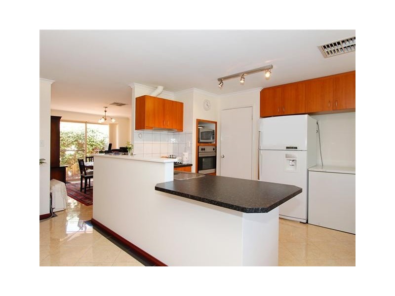 7 Karijini Close, Bibra Lake WA 6163