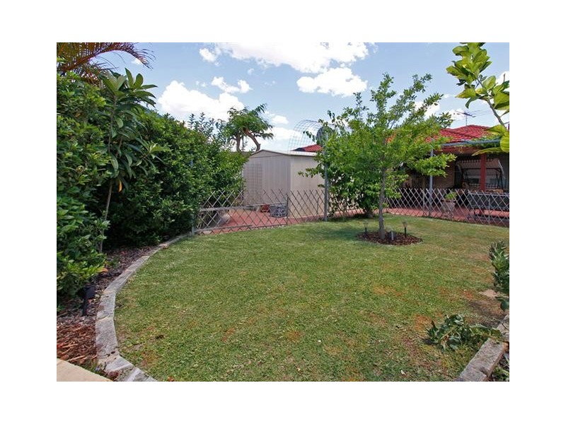 7 Karijini Close, Bibra Lake WA 6163