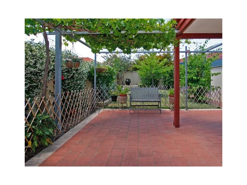 7 Karijini Close, Bibra Lake WA 6163
