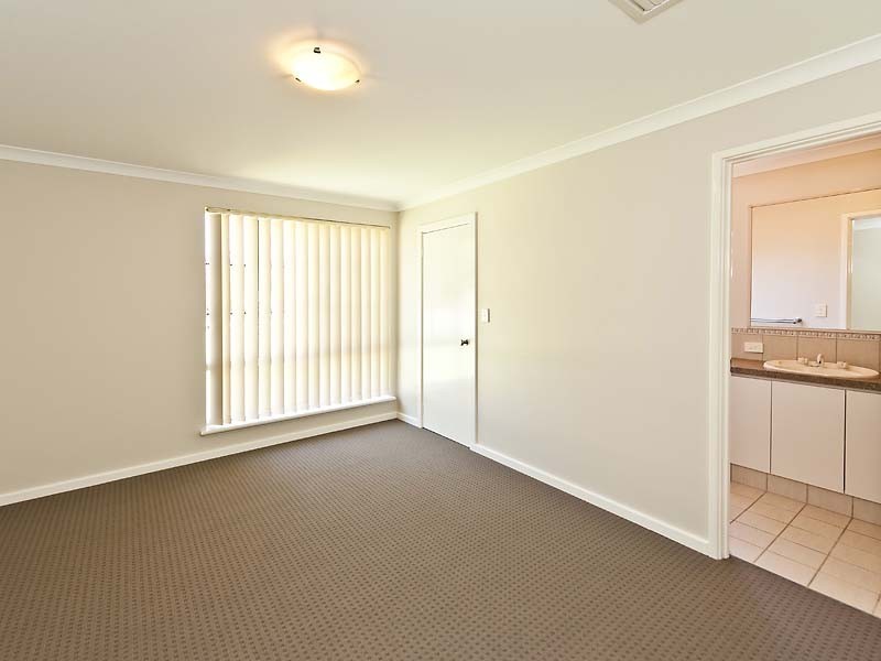 75 Campbell Road, Canning Vale WA 6155