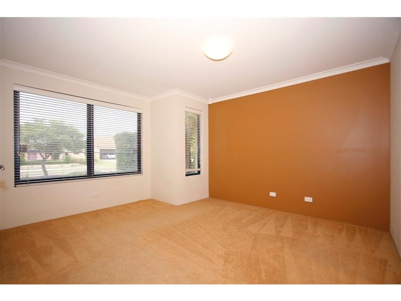 12 Roebuck Avenue, Canning Vale WA 6155