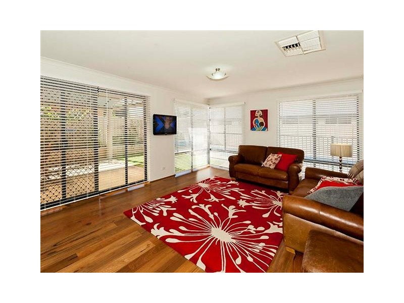 14 Yindana Entrance, Canning Vale WA 6155