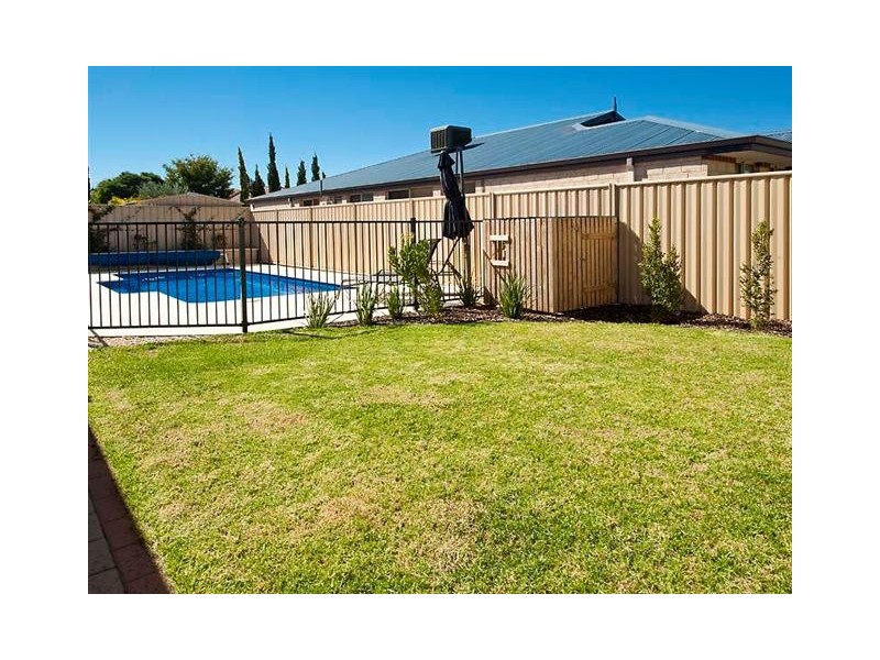 14 Yindana Entrance, Canning Vale WA 6155