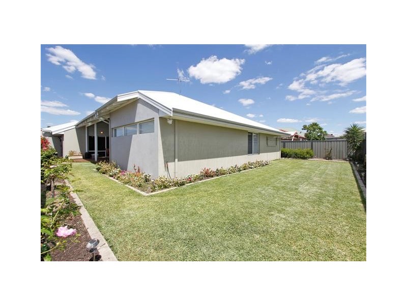 12 Curlewis Drive, Baldivis WA 6171
