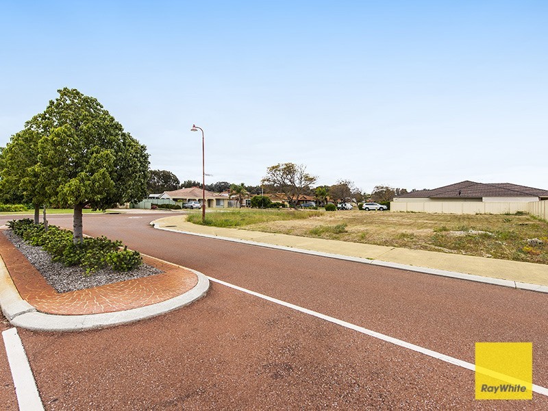 2 Marginata Parkway, Canning Vale WA 6155