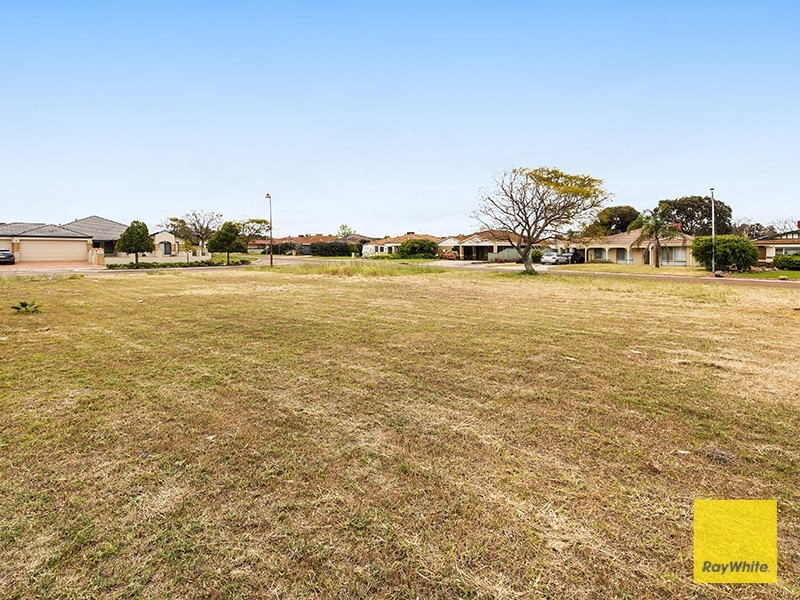 2 Marginata Parkway, Canning Vale WA 6155