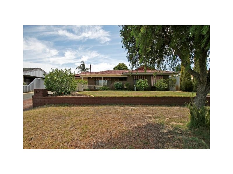 27 Durack Cresent, Gosnells WA 6110